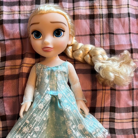 ᗪIᔕᑎᗴY❄️☃️ᖴᖇOᘔᗴᑎ ᗴᒪᔕᗩ ᗪOᒪᒪ - Picture 4 of 7